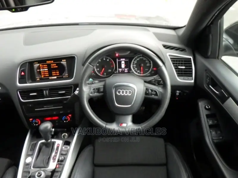 Audi Q5 2011 Black