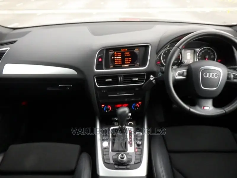 Audi Q5 2011 Black