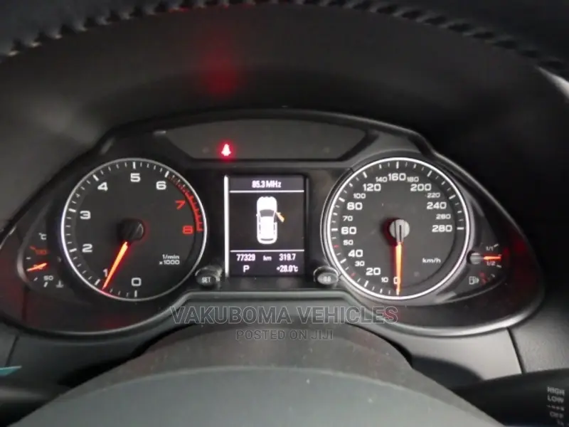 Audi Q5 2011 Black
