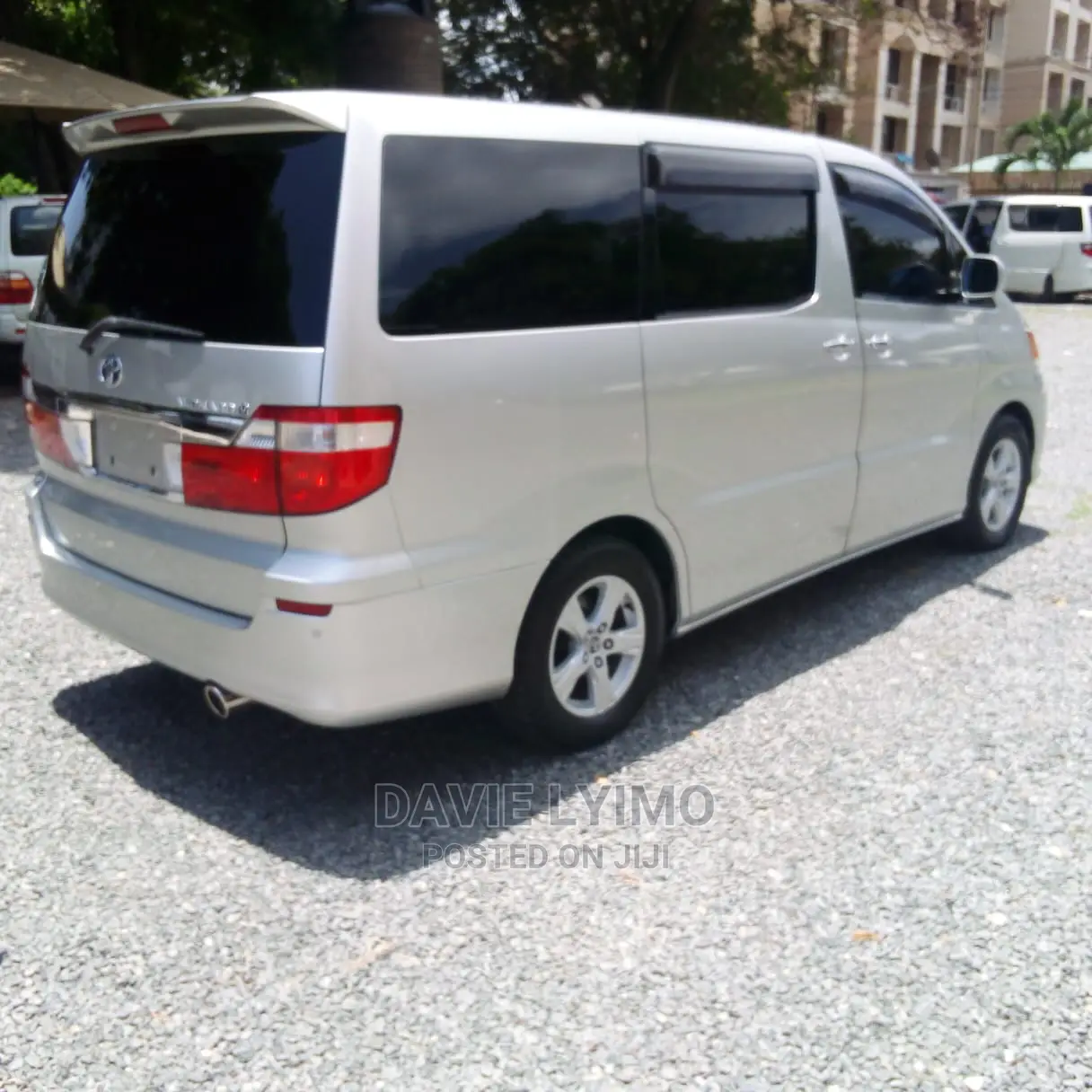 Toyota Alphard 2004 Silver