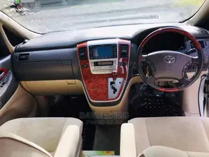 Toyota Alphard 2004 Silver