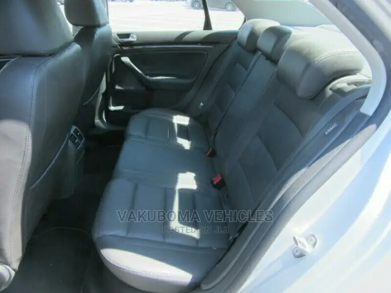Volkswagen Jetta 2009 Silver