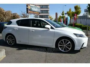 Lexus CT 2011 Pearl