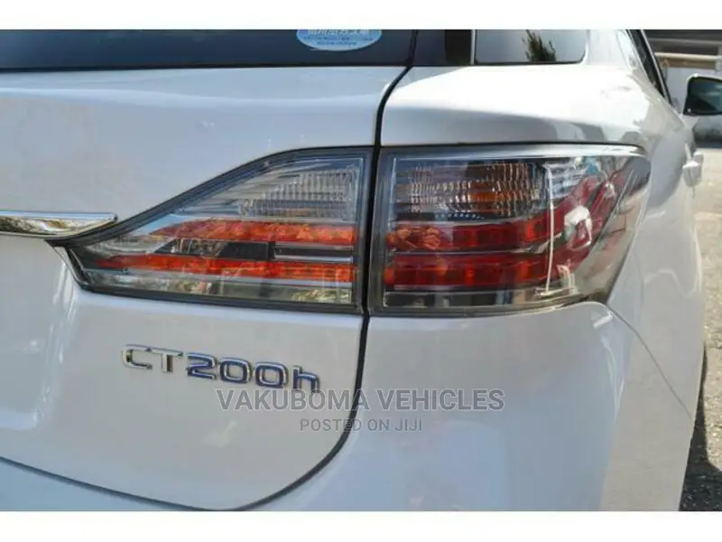 Lexus CT 2011 Pearl