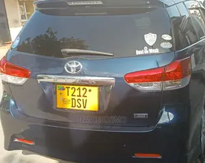 Toyota Wish 2010 Blue