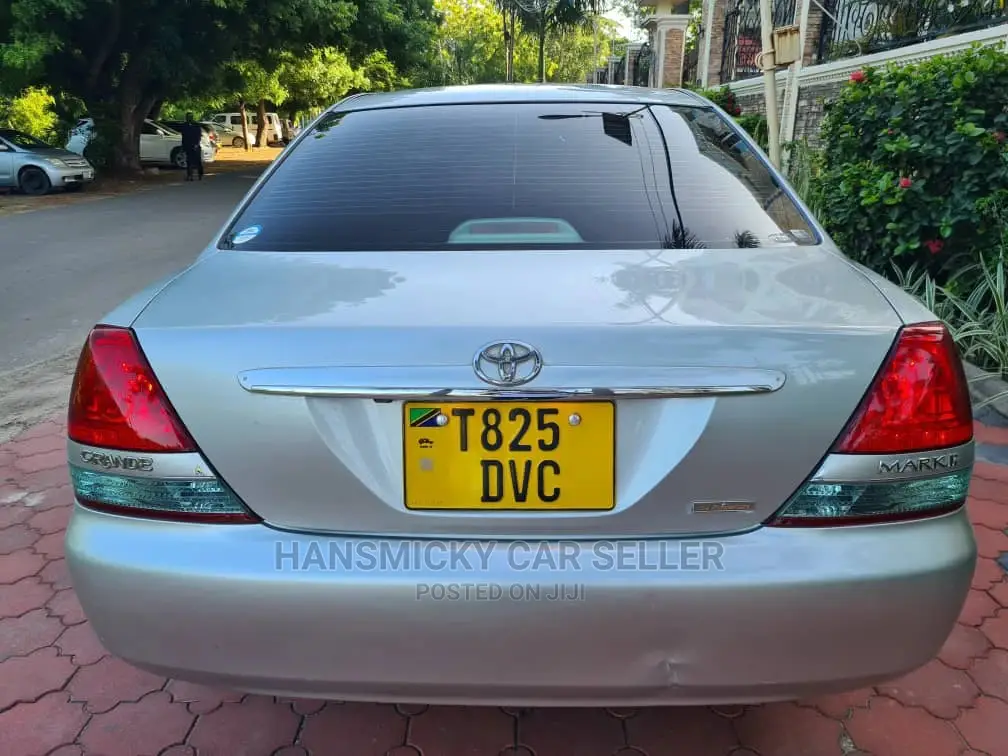 Toyota Mark II 2002 Silver