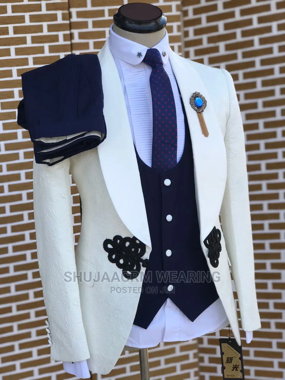 Fashioned Men's Suits