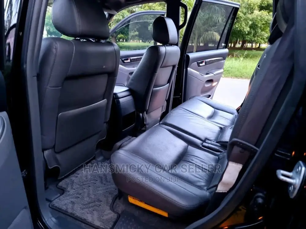 Toyota Land Cruiser 2005 Black