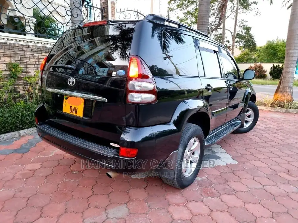 Toyota Land Cruiser 2005 Black