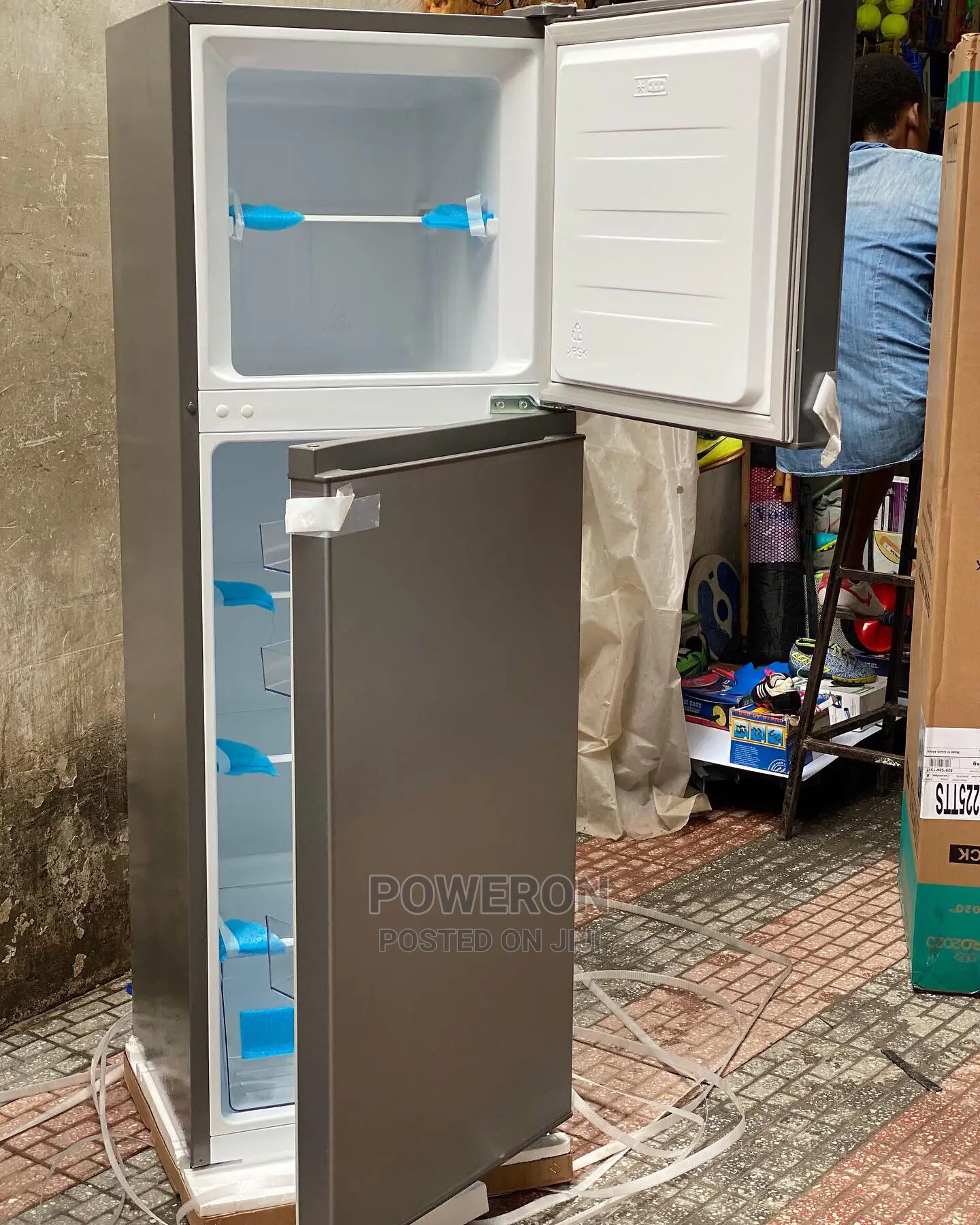 Hisense Fridge H225