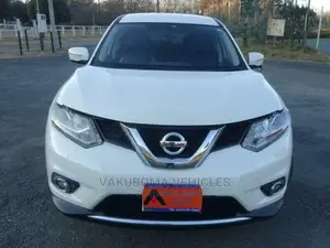 Nissan X-Trail 2014 SV Premium Pearl