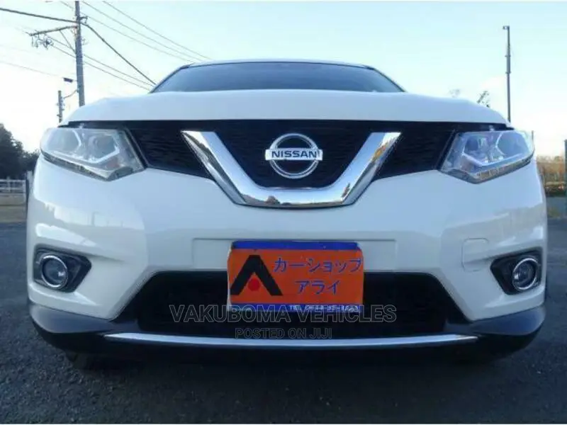 Nissan X-Trail 2014 SV Premium Pearl