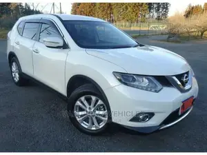 Nissan X-Trail 2014 SV Premium Pearl