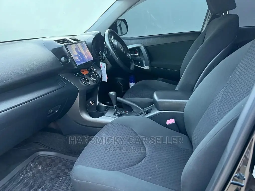 Toyota Vanguard 2011 Black