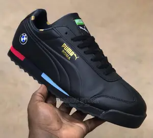 Puma Sneakers