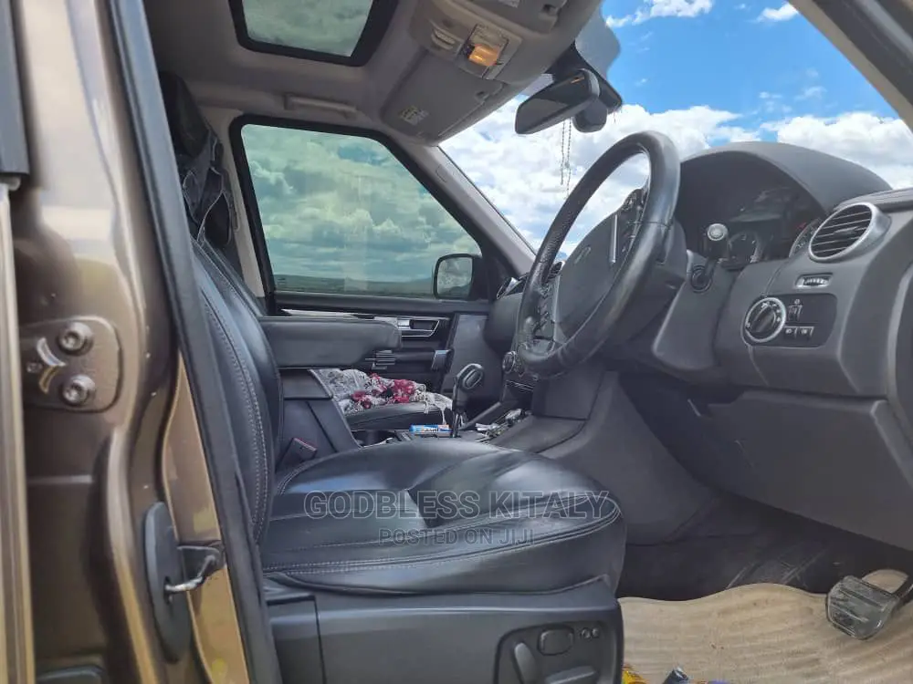 Land Rover Discovery 2014 Gray