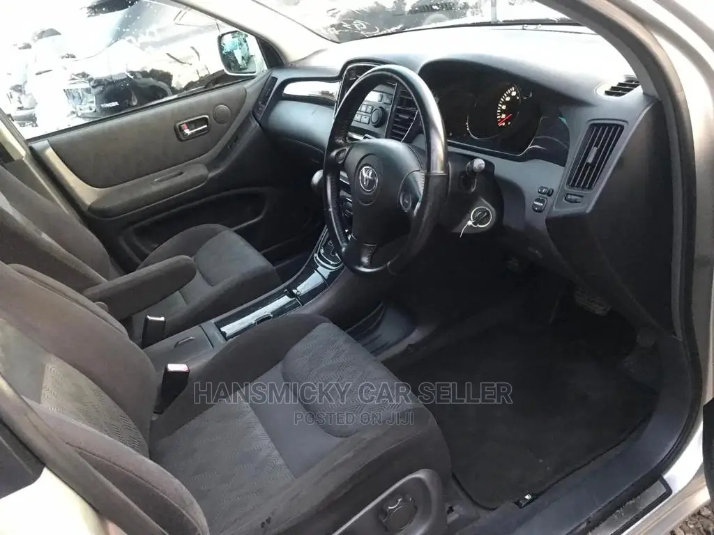 Toyota Kluger 2005 Silver