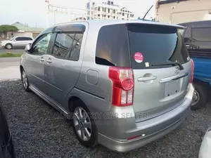 Toyota Raum 2008 Silver