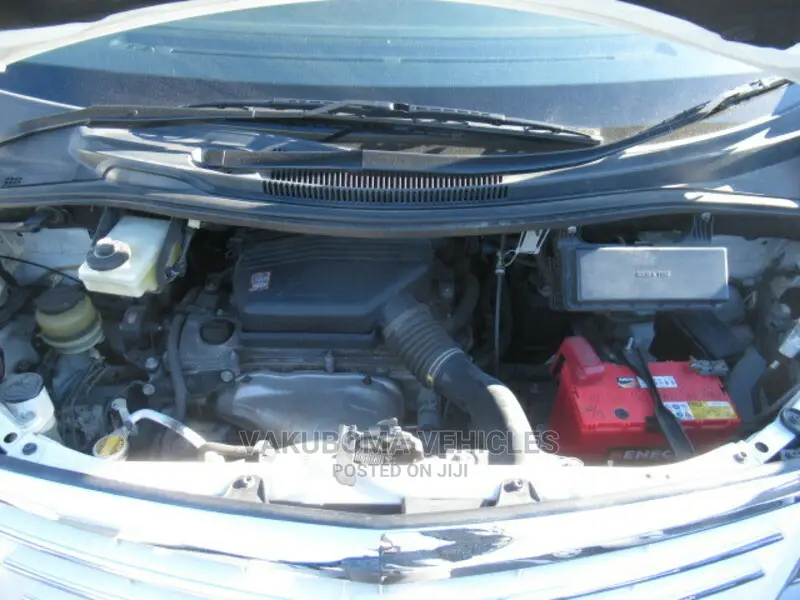 Toyota Alphard 2005 Pearl