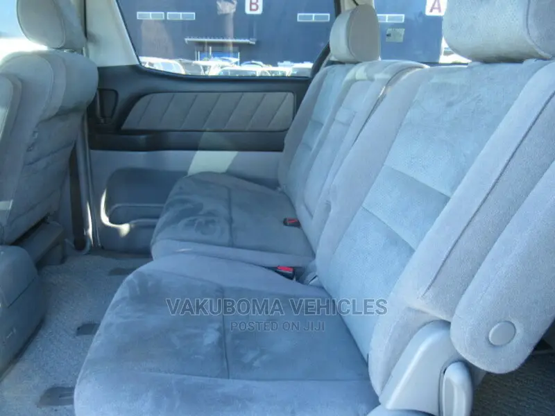 Toyota Alphard 2005 Pearl