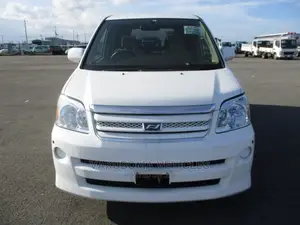 Toyota Noah 2005 Pearl