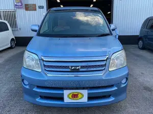Toyota Noah 2006 Blue