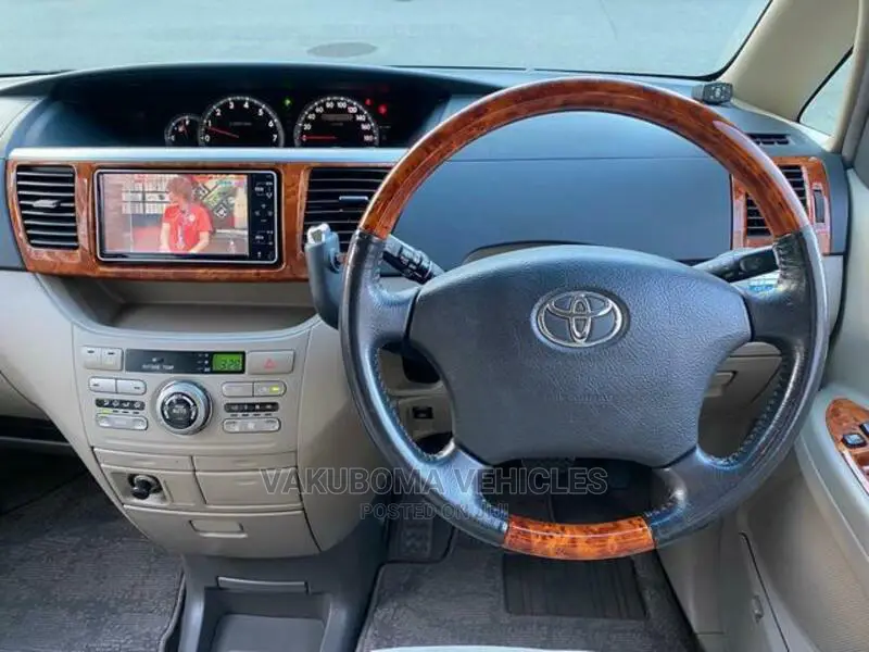 Toyota Noah 2006 Blue