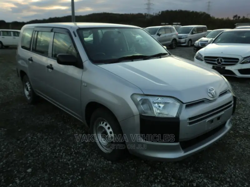 Toyota Succeed 2015 Silver