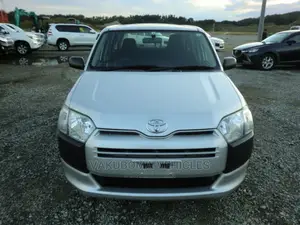 Toyota Succeed 2015 Silver