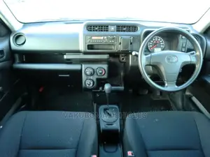 Toyota Succeed 2015 Silver