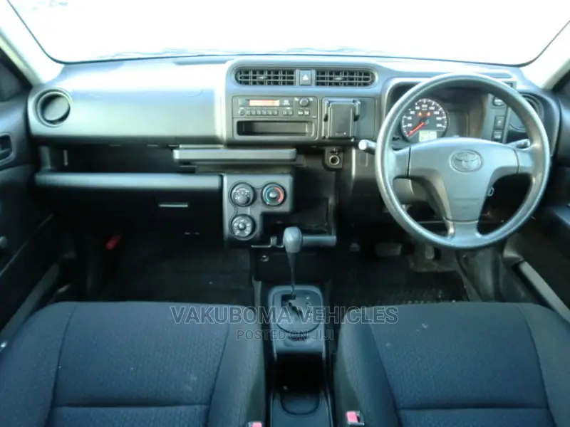 Toyota Succeed 2015 Silver
