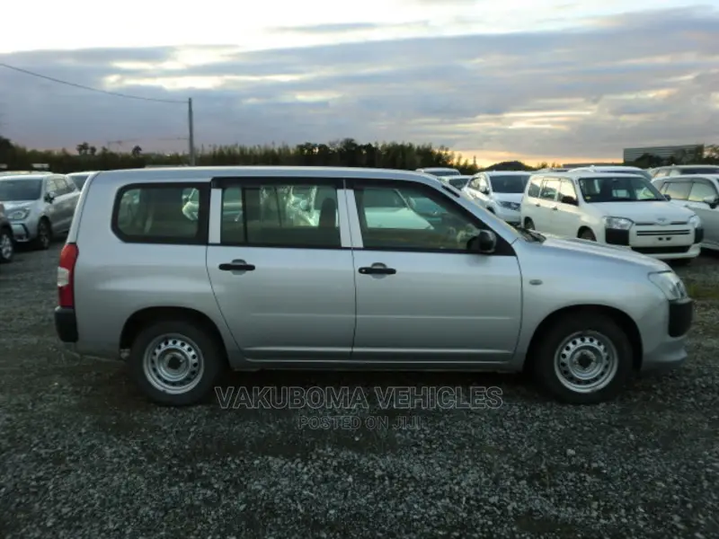 Toyota Succeed 2015 Silver