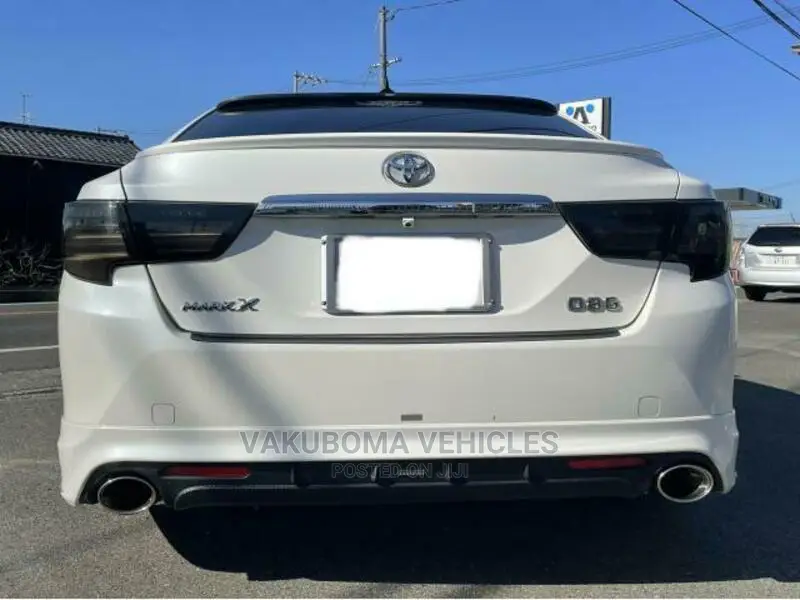 Toyota Mark X 2012 Pearl
