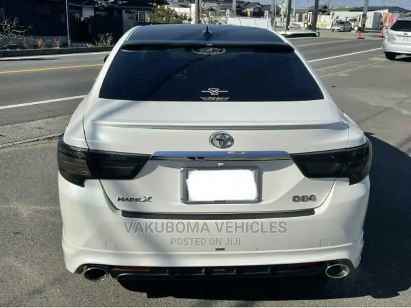 Toyota Mark X 2012 Pearl