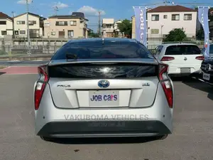 Toyota Prius 2018 Silver
