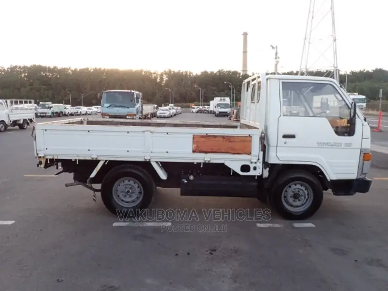 Toyota Toyoace Truck