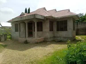 3bdrm Apartment in Graphite, Goba for Sale