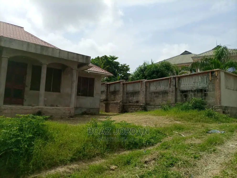 3bdrm Apartment in Graphite, Goba for Sale