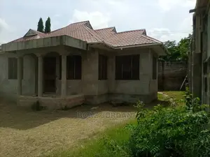 3bdrm Apartment in Graphite, Goba for Sale
