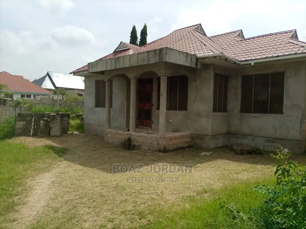 3bdrm Apartment in Graphite, Goba for Sale