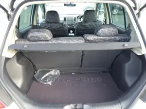 Nissan Tiida 2011 Silver