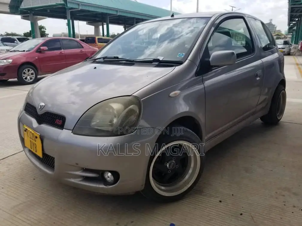Toyota Vitz 2005