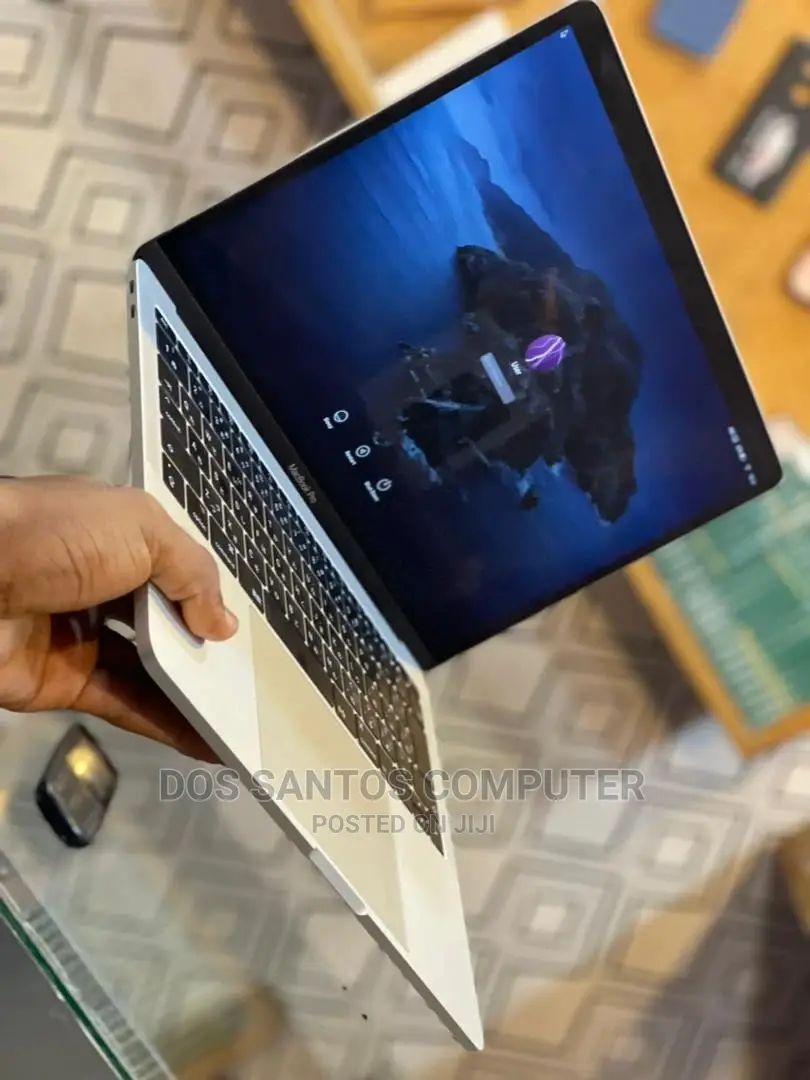Laptop Apple MacBook 2017 8GB Intel Core I5 SSD 256GB