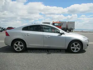 Volvo S60 2012 Silver