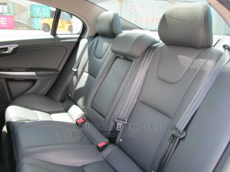Volvo S60 2012 Silver