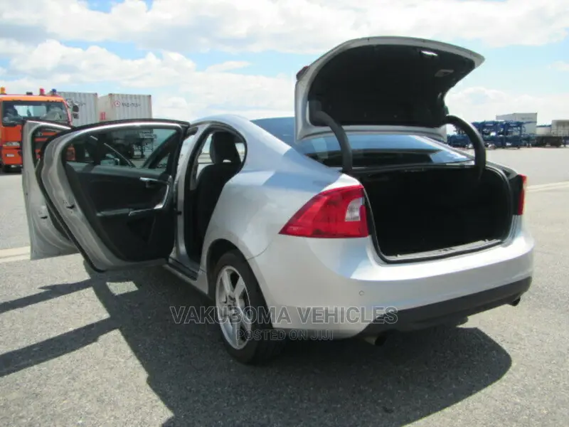 Volvo S60 2012 Silver