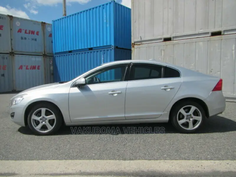 Volvo S60 2012 Silver