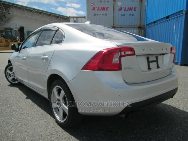Volvo S60 2012 Silver