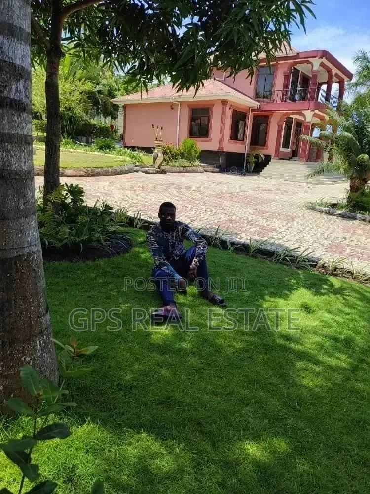 5bdrm House in Safari Mansa, Kigamboni for sale