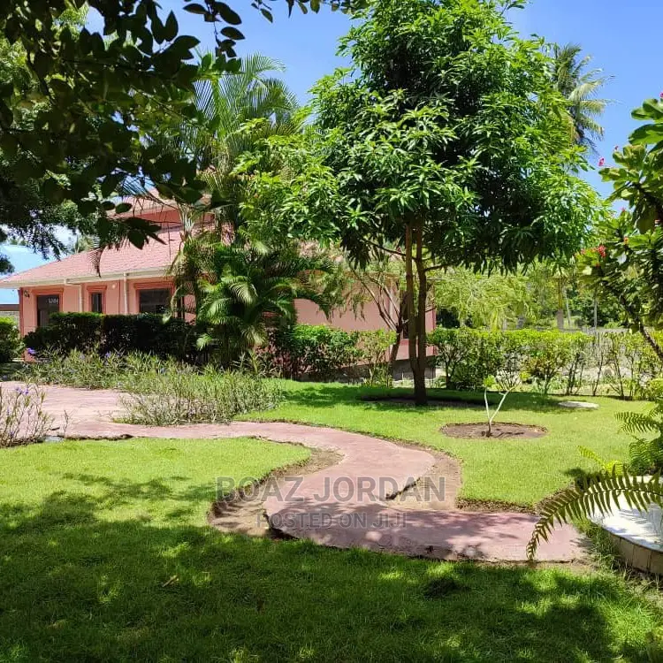 Furnished 5bdrm Apartment in Graphite 227, Kigamboni for Sale
